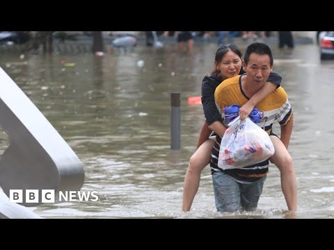 Hundreds of thousands evacuated as floods ravage southern China – BBC News