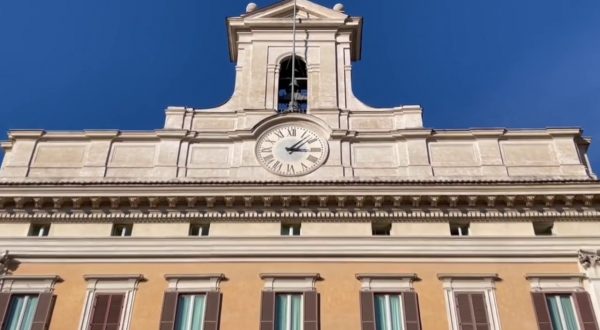 Governo, ancora tensioni nella maggioranza, domani la fiducia