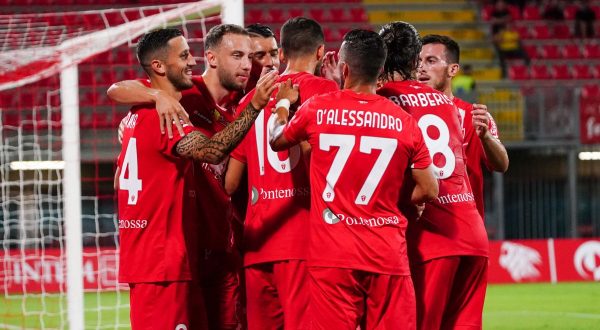 Il Parma elimina la Salernitana in Coppa Italia, ok Monza