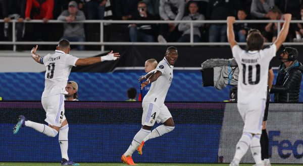 Real-Eintracht 2-0, Supercoppa Europea ai blancos