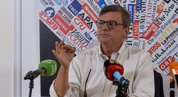Calenda “Ottimista su accordo con Italia viva”