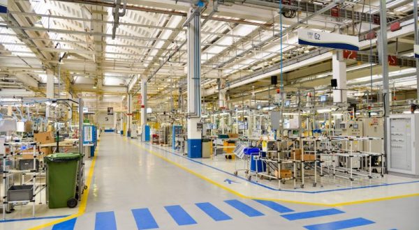 Industria, a giugno produzione dell’Eurozona in crescita