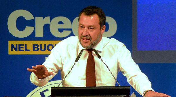 Salvini “Sì allo scostamento di bilancio, chi chiede tempo sbaglia”