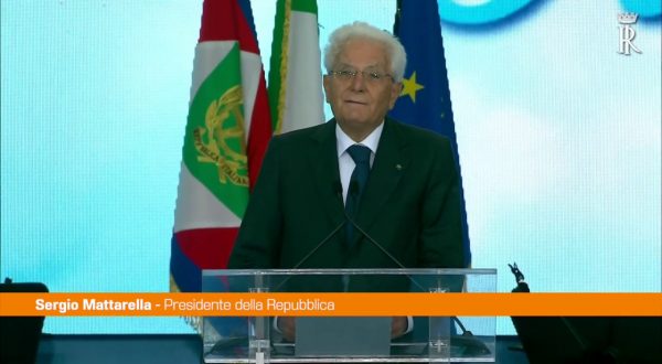 Scuola, Mattarella “Investire per un domani più solido”