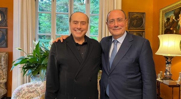 Renato Schifani ricevuto ad Arcore da Silvio Berlusconi