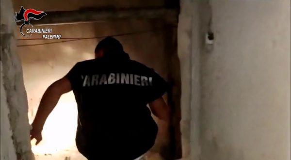 Sequestrate armi e droga a Palermo, un arresto