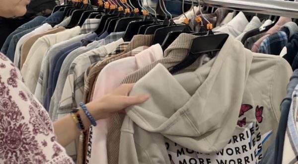 Confcommercio, consumi in discesa e inflazione verso il 10%