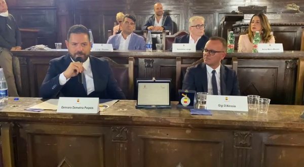 D’Alessio “Promuovere la lingua napoletana. No duetto con mio figlio”