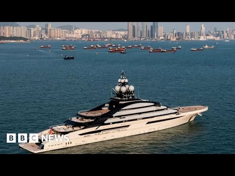 South Africa row over Russian superyacht’s arrival – BBC News