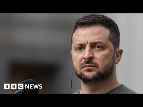 Ukraine makes breakthrough against Russia in south – BBC News