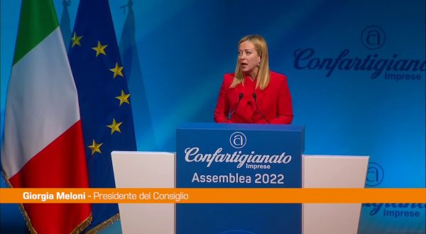 Meloni “Impegno per tagliare cuneo fiscale del 5% nella legislatura”