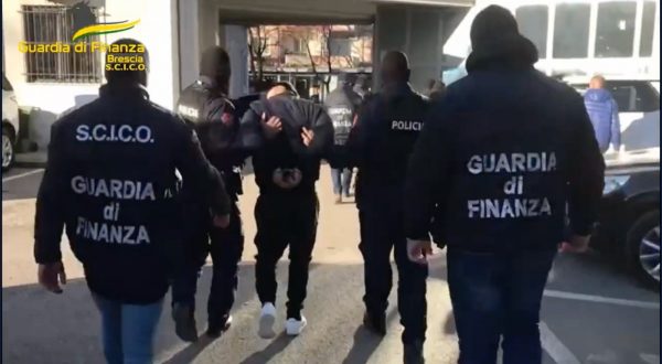 Traffico internazionale di stupefacenti, 43 misure cautelari