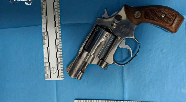 Nel covo di Messina Denaro trovata una pistola pronta a sparare