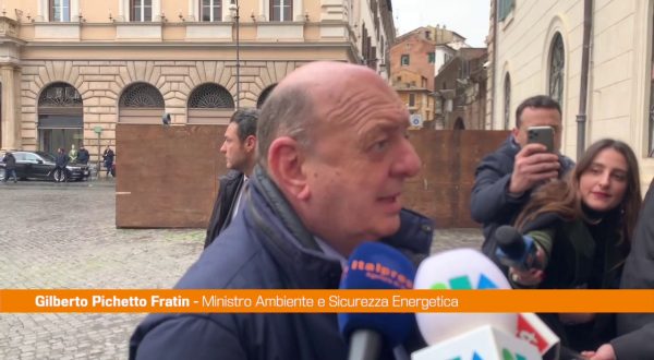 Carburanti, Pichetto Fratin “Prezzi stabili, faremo valutazioni”