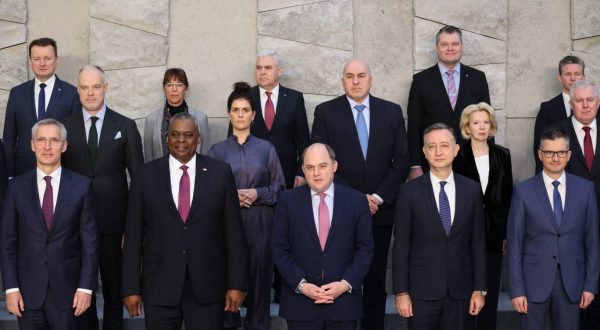 Nato, Crosetto “Sfide difficili, serve Alleanza forte e coesa”