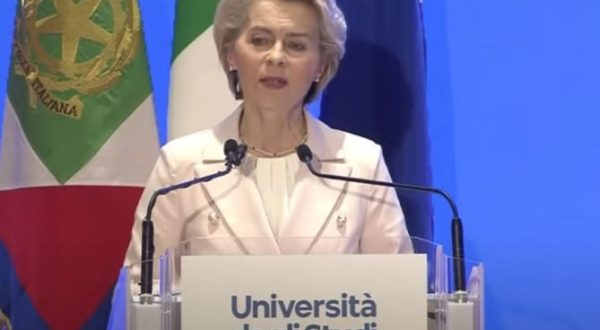 Von der Leyen “Putin nega all’Ucraina il diritto di esistere”