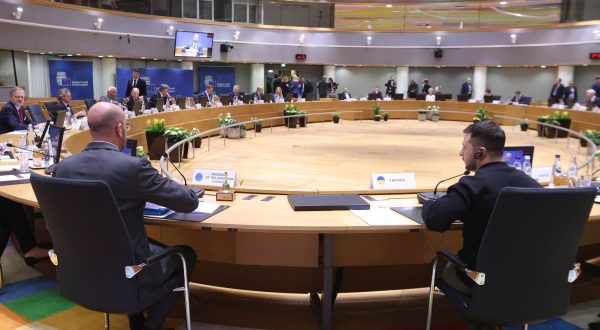 Ucraina, Consiglio europeo “Consegnare con urgenza munizioni a Kiev”