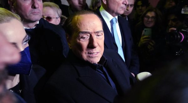 Forza Italia, Berlusconi “Nesssuna rottamazione, decido io la linea”