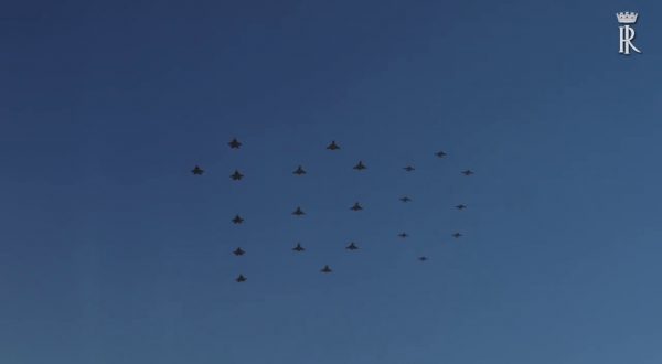 Mattarella alla cerimonia per i 100 anni dell’Aeronautica Militare