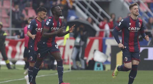 Bologna travolgente, 3-0 e sorpasso all’Udinese