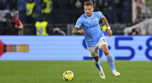 Incidente stradale per l’attaccante della Lazio Immobile, illeso