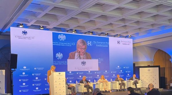 Lavoro, Calderone “Abbiamo 1 milione di posti scoperti”