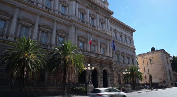 Aumentano i prestiti bancari al settore privato