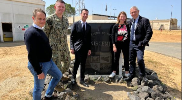 Difesa, Minardo in visita al Muos di Niscemi