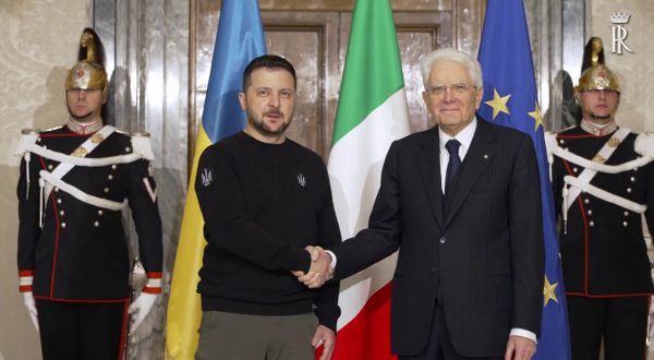 Mattarella riceve Zelensky al Quirinale