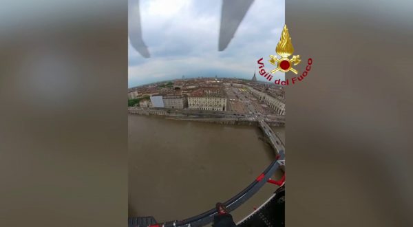 Maltempo, allerta per la piena del Po a Torino