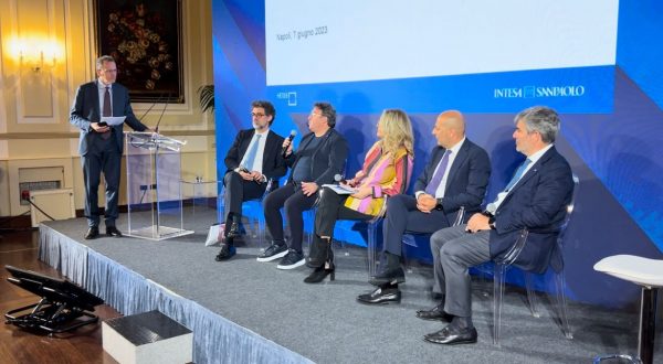 Intesa Sanpaolo, nuovo credito da 10 mld per le imprese del turismo