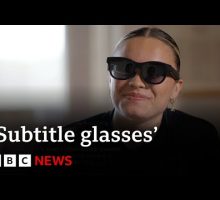 How ‘subtitle glasses’ are transforming the way deaf rugby star Jodie Ounsley trains - BBC News