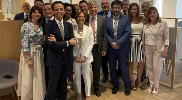 Unicredit, inaugurata la filiale di Caltanissetta Piazza Trento