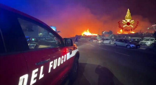 Incendi nel Palermitano, momenti di paura