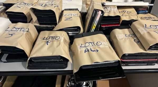 Aeroporto Palermo, al via l’asta degli oggetti smarriti