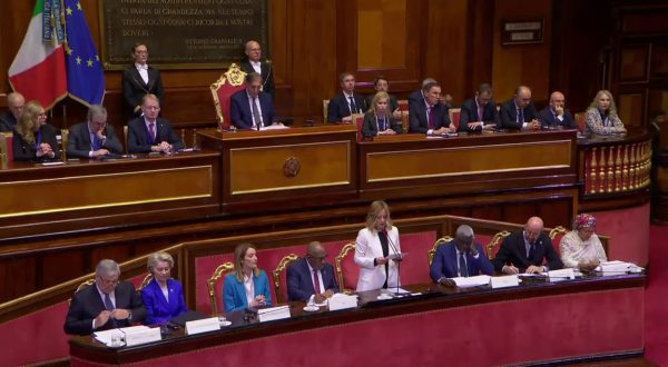 Italia-Africa, Meloni “Pagina nuova, no ad approccio predatorio”