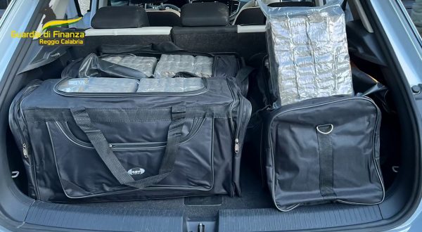 Reggio Calabria, arrestato corriere della droga diretto in Sicilia