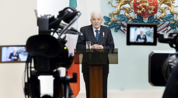 Medio Oriente, Mattarella “Drammatico rischio che conflitto si allarghi”