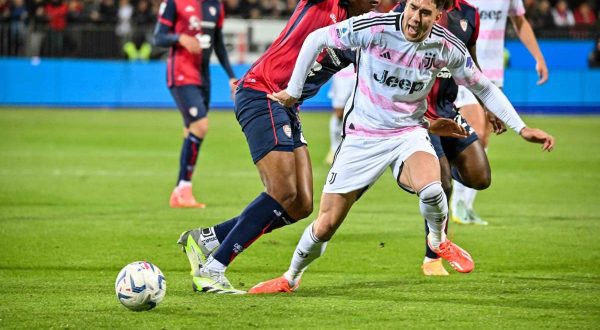 Rimonta Juve a Cagliari, 2-2 alla Unipol Domus