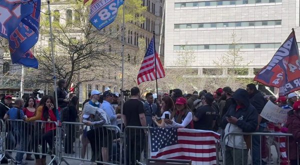 A New York si apre lo storico processo contro Trump