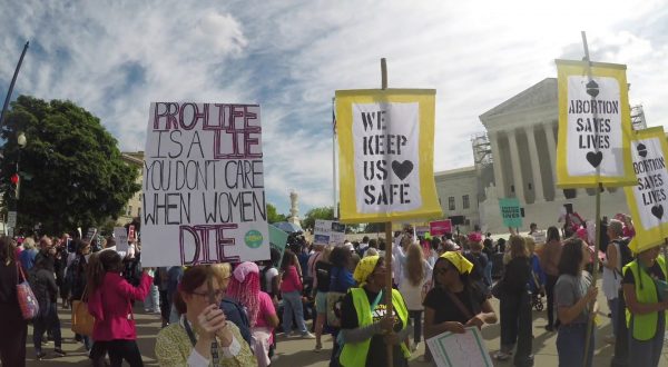 A Washington manifestazione contro l’abolizione del diritto all’aborto