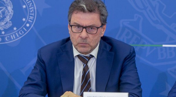 Intelligenza artificiale, Giorgetti “In 5 anni investiremo 1,7 mld”