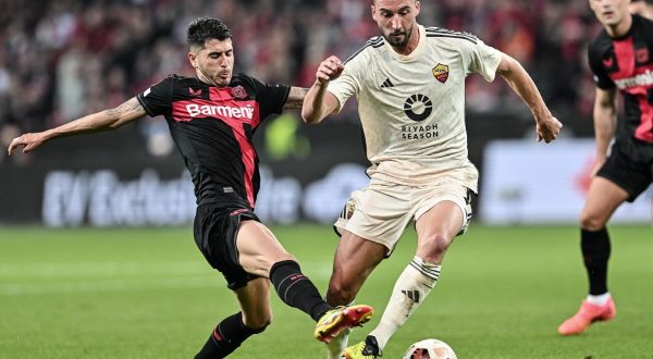 Roma vicina all’impresa, 2-2 a Leverkusen e Bayer in finale