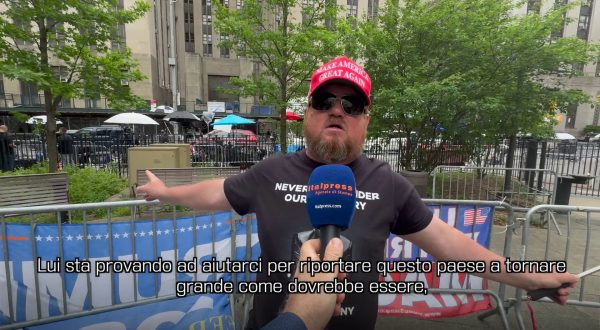 Trump alla sbarra divide l’America