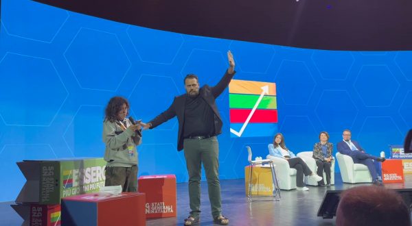 Roccella contestata durante gli Stati Generali della Natalità