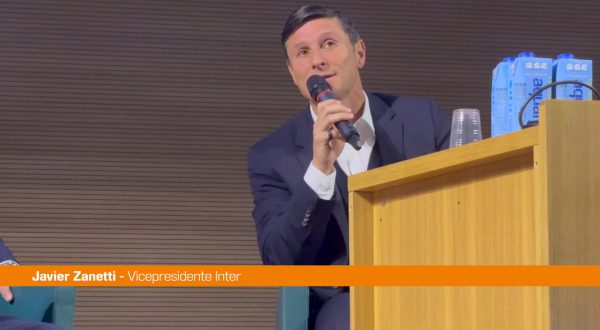 La passione per il calcio, a lezione con Zanetti allo Iulm di Milano