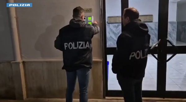 Estorsione con falsa mail su procedimento penale, individuati autori