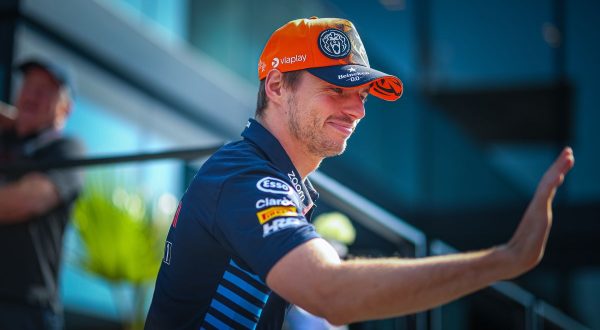 Verstappen si prende la Sprint in Austria davanti alle McLaren