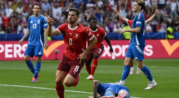 Italia fuori agli ottavi dagli Europei, la Svizzera vince 2-0