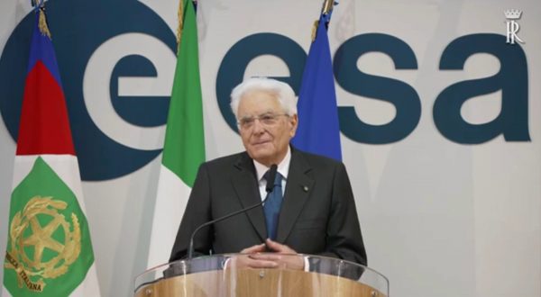 Mattarella “Lo spazio rimanga un luogo comune dell’umanità”